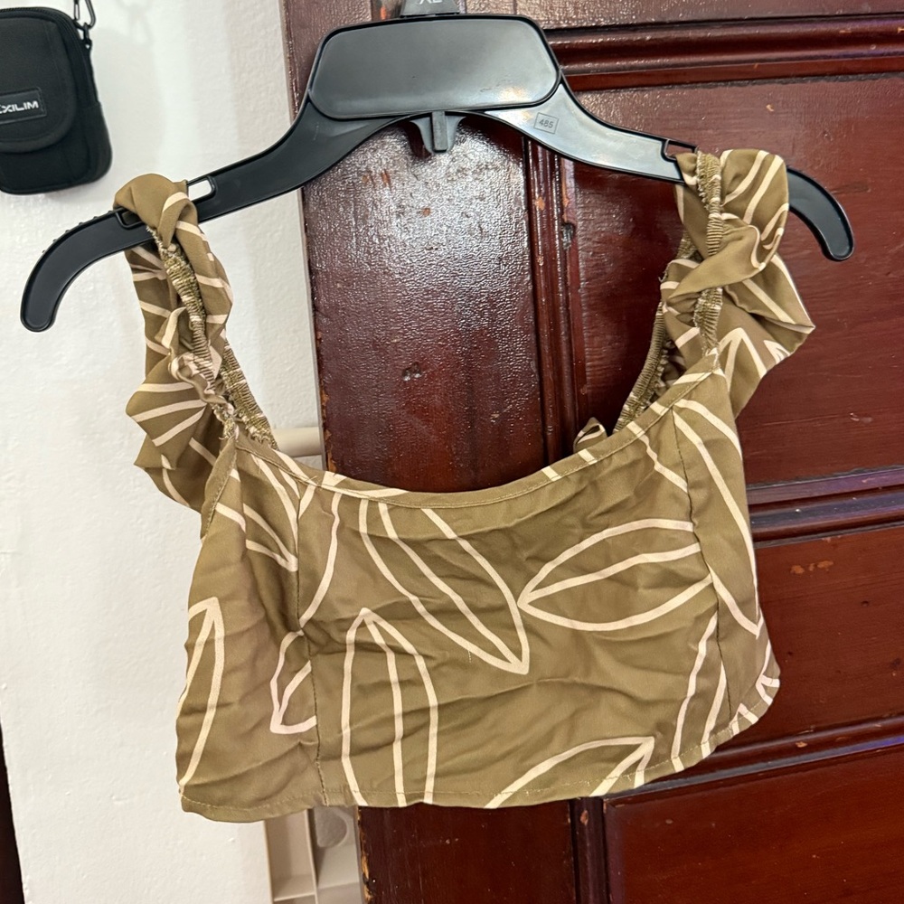 Leaf Print Crop Top